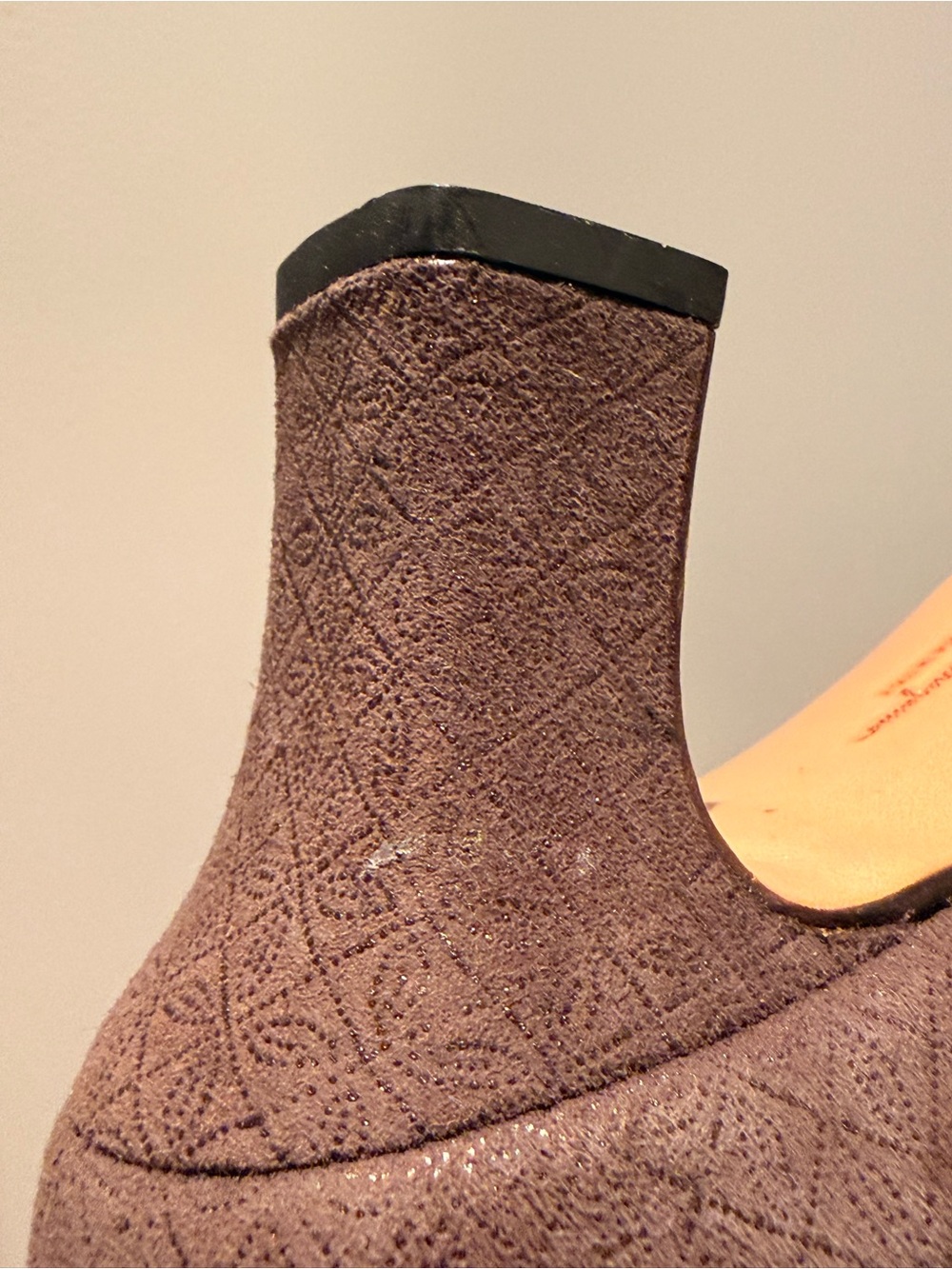 Vintage Salvatore Ferragamo Brown Laser-Etched Suede Almond Toe Block Heel 7.5 - Picture 8 of 8